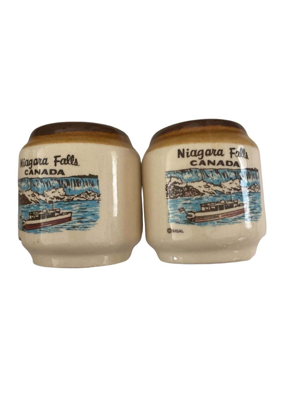 Vintage Sigal Niagara Falls Canada Souvenir Stoneware Salt and Pepper Shakers